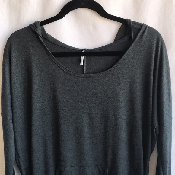 Tresics charcoal gray lightweight hoodie top - Picture 2 of 5